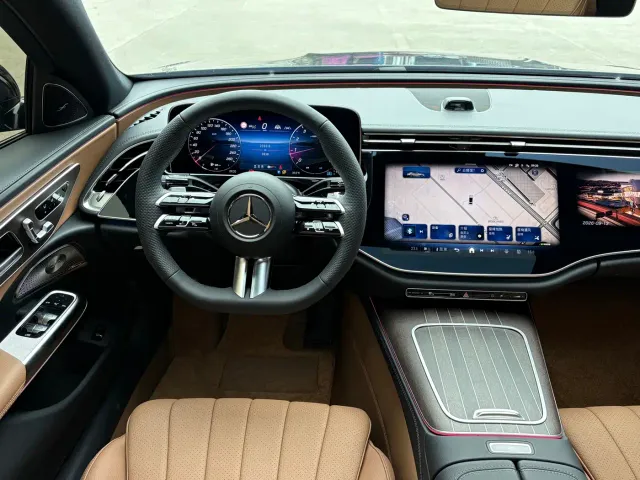 Mercedes-Benz E-Class — Фото автомобиля 7