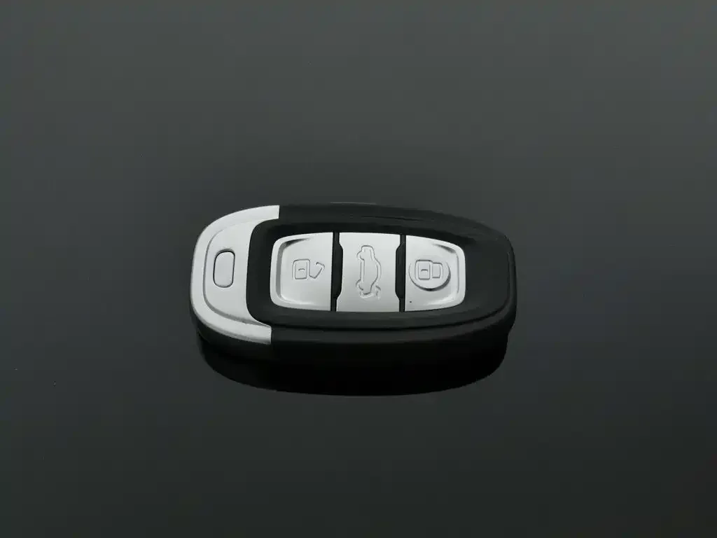 Hongqi Hongqi E-QM5 2022 431km Charging Enjoyment Edition — Фото автомобиля 19