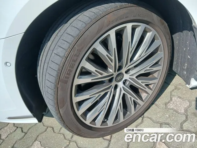 Audi A8 55 TFSI quattro Premium LWB — Фото автомобиля 18