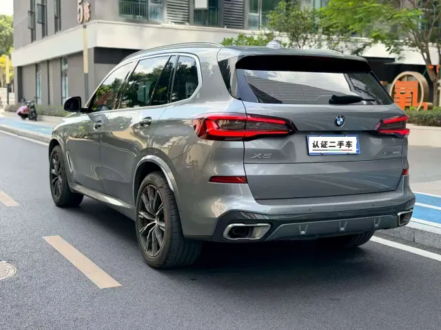 BMW X5 — Фото автомобиля 3