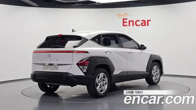 Hyundai Kona — Фото автомобиля 2