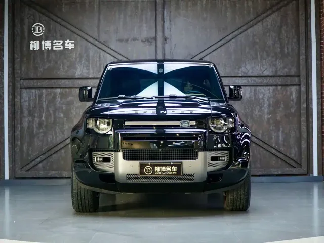Land Rover Defender — Фото автомобиля 2