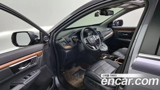 Honda CR-V CR-V 5-е поколение 2.0 гибрид Touring 4WD — Фото автомобиля 3
