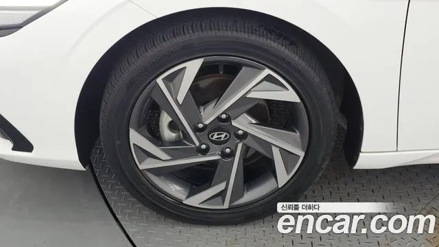 Hyundai AVANTE Новый Avante (CN7) — Фото автомобиля 5