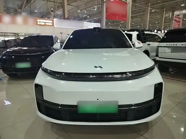 Li Auto L7 — Фото автомобиля 2