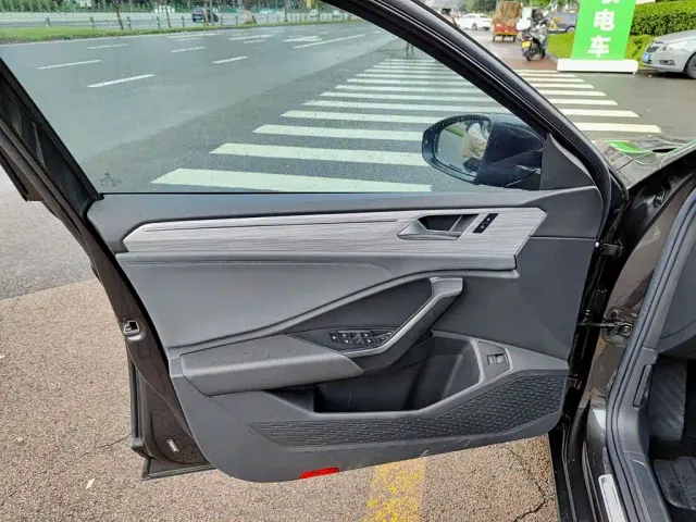 Volkswagen Sagitar — Фото автомобиля 6