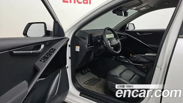 Kia Niro The All New Niro Signature — Фото автомобиля 10