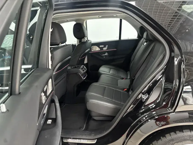 Mercedes-Benz GLE-Class — Фото автомобиля 24
