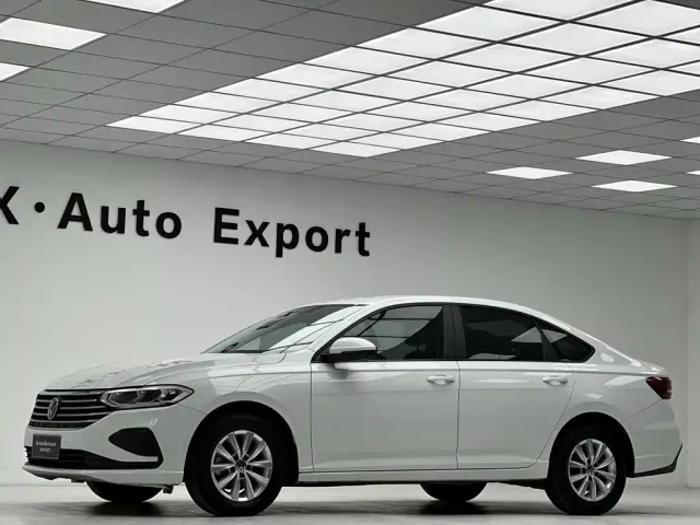 Volkswagen Lavida — Фото автомобиля 18