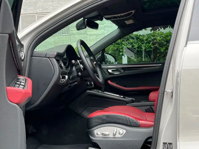Porsche Macan — Фото автомобиля 8