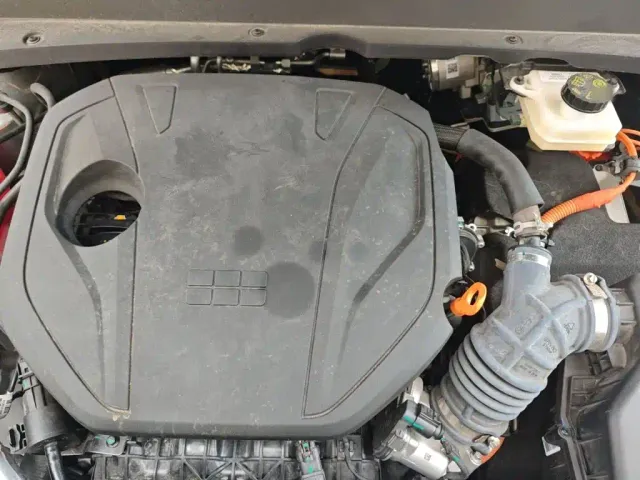 Geely Galaxy Starship 7 EM-i — Фото автомобиля 16