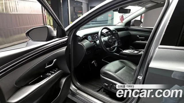 Hyundai Tucson Tucson (NX4) Дизель 2.0 2WD — Фото автомобиля 9