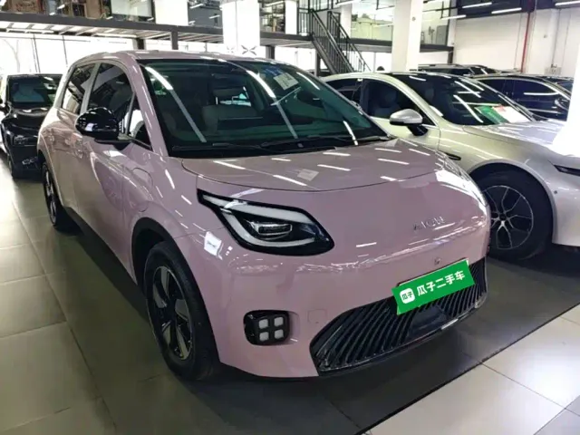 GAC Aion UT — Фото автомобиля 3