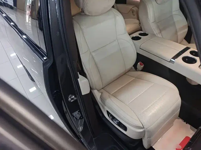 Li Auto MEGA — Фото автомобиля 24