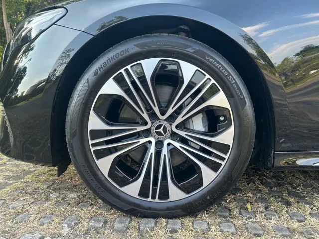 Mercedes-Benz E-Class — Фото автомобиля 19
