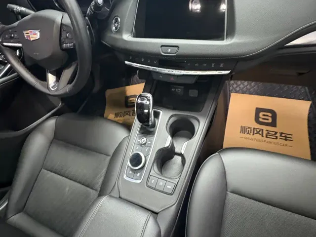 Cadillac XT4 — Фото автомобиля 7