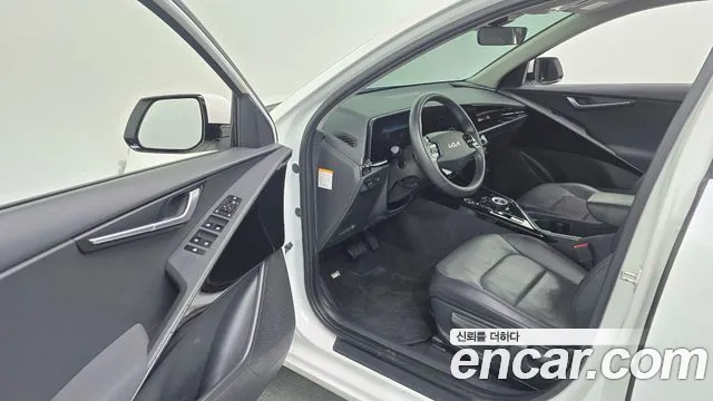 Kia Niro Niro (New) — Фото автомобиля 14