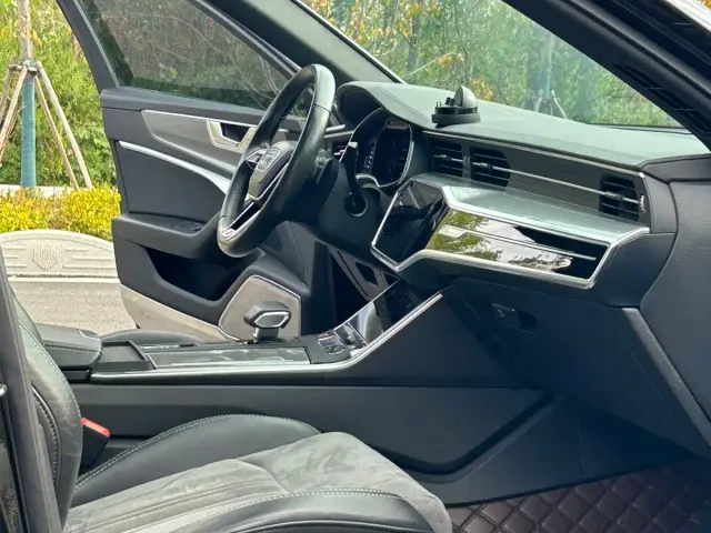 Audi A6L — Фото автомобиля 5