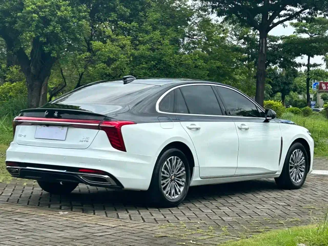 Hongqi H5 — Фото автомобиля 6