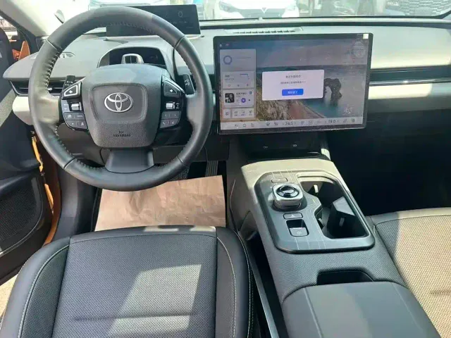 Toyota bZ5 — Фото автомобиля 8