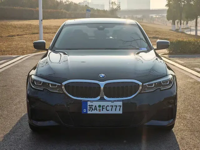 BMW 3 Series — Фото автомобиля 2