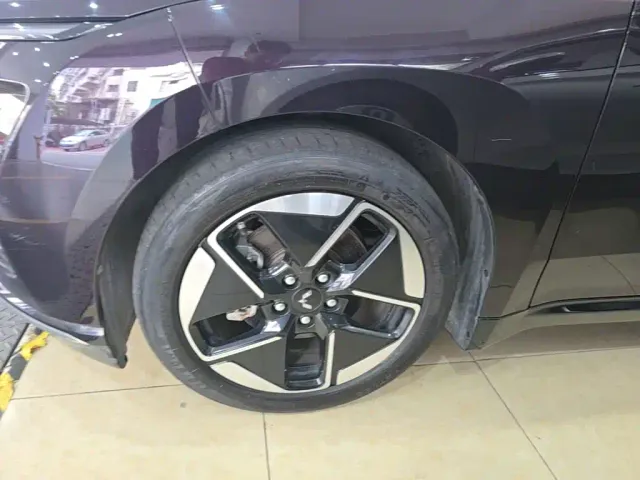 Wuling Starlight — Фото автомобиля 22
