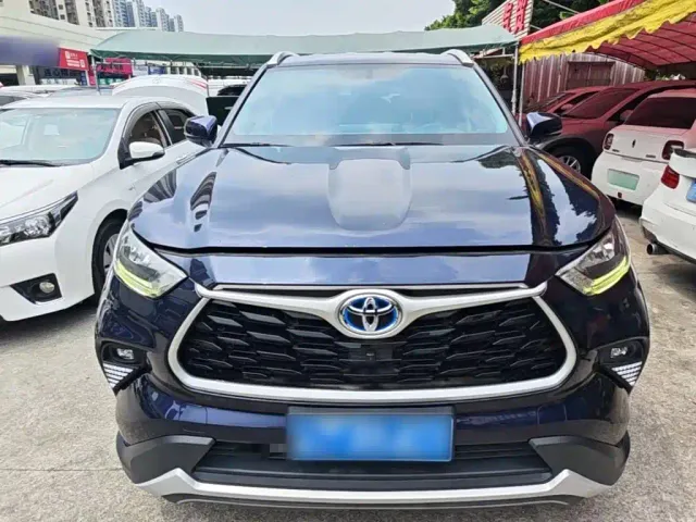 Toyota Highlander — Фото автомобиля 2