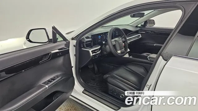 Hyundai Grandeur GN7 — Фото автомобиля 16