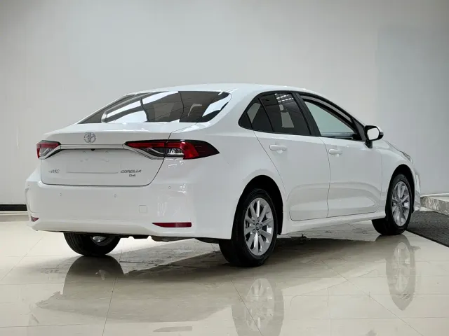 Toyota Corolla — Фото автомобиля 4