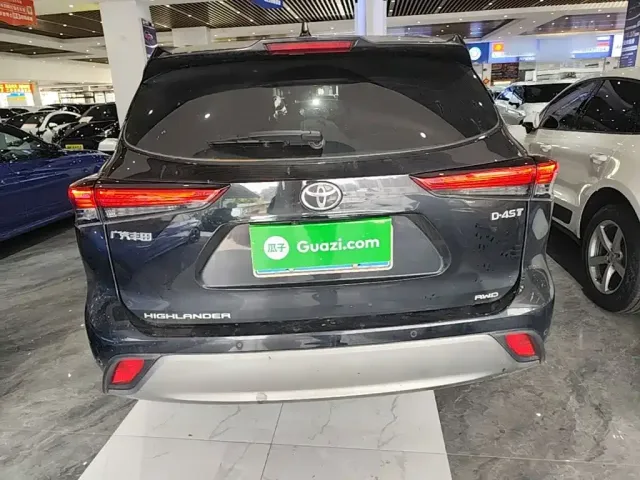 Toyota Highlander 2022 380T 4WD Premium 7-Seater — Фото автомобиля 5