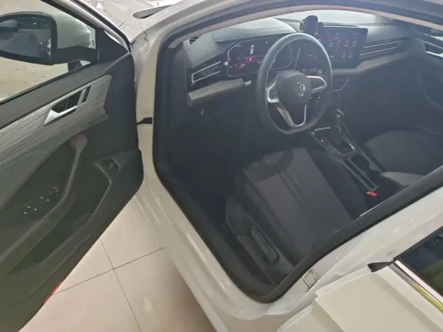 Volkswagen Sagitar — Фото автомобиля 15