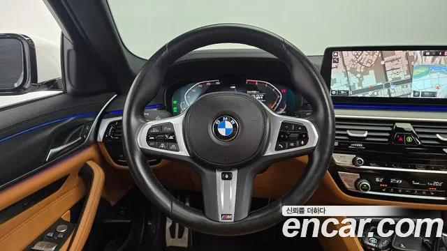 BMW 5 Series G30 — Фото автомобиля 13