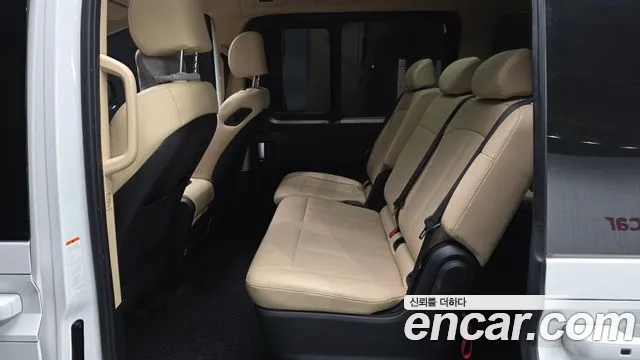 Hyundai Staria Staria L3.5 Tourer 11 мест — Фото автомобиля 10