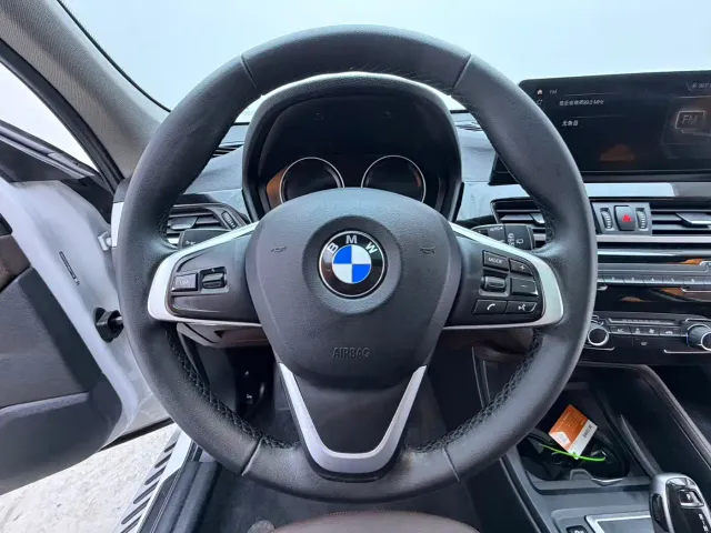 BMW X1 — Фото автомобиля 7