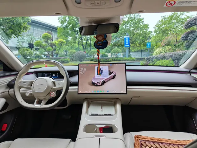 Xiaomi SU7 — Фото автомобиля 10