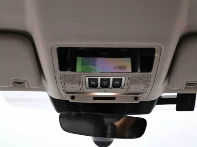 Land Rover Discovery 2024 Model 300PS S — Фото автомобиля 28
