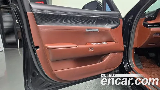Genesis G90 Бензин 3.5 турбо AWD — Фото автомобиля 23
