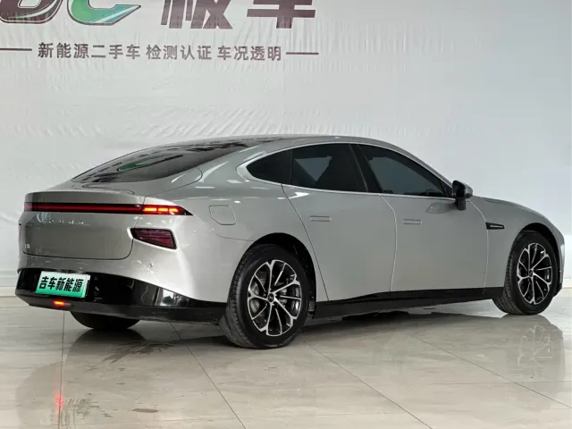 Xpeng P7 — Фото автомобиля 9