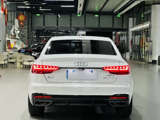 Audi A4L — Фото автомобиля 8