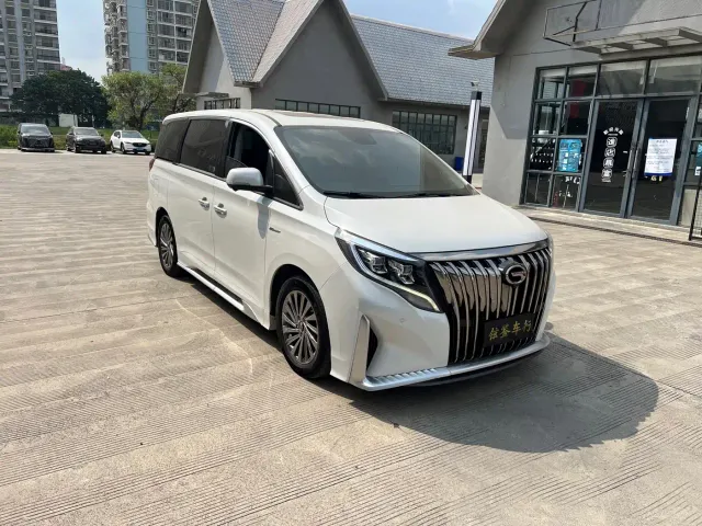 Фотография автомобиля — GAC Trumpchi M8