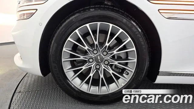 Genesis G80 Бензин 2.5 турбо AWD — Фото автомобиля 4
