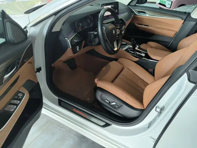 BMW 6 Series Gran Turismo — Фото автомобиля 15