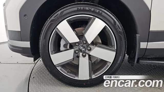 Hyundai Santafe Santa Fe (MX5) Бензин 2.5T 2WD — Фото автомобиля 5