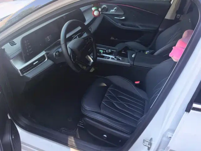 Chery Arrizo 8 — Фото автомобиля 9
