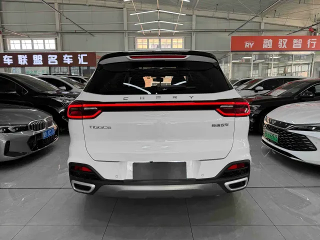 Chery Tiggo 8 — Фото автомобиля 5