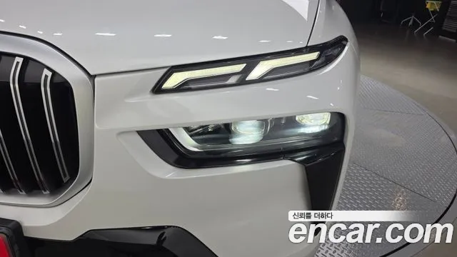 BMW X7 — Фото автомобиля 16