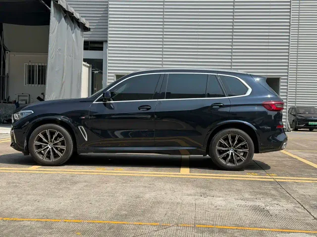 BMW X5 — Фото автомобиля 4