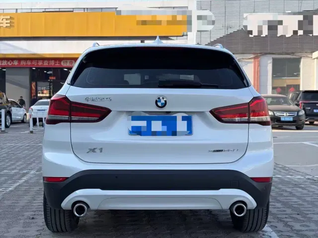 BMW X1 — Фото автомобиля 10