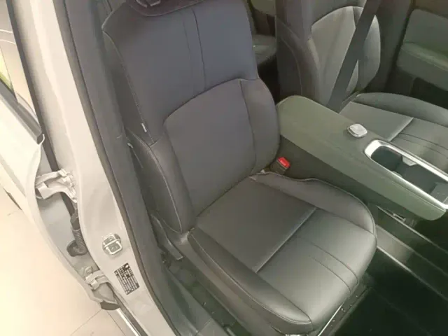 Baojun Yep Plus — Фото автомобиля 24