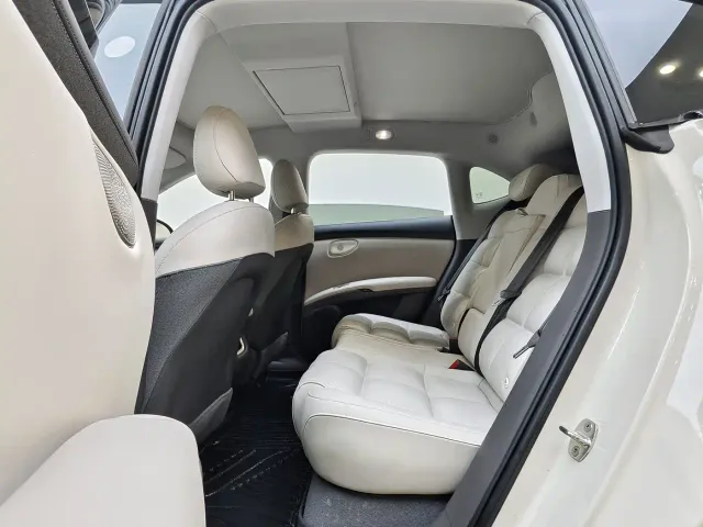 IM Motors LS6 — Фото автомобиля 10